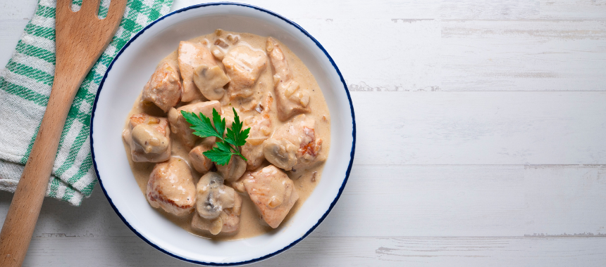 Strogonoff de Frango: Receita Rápida e Fácil